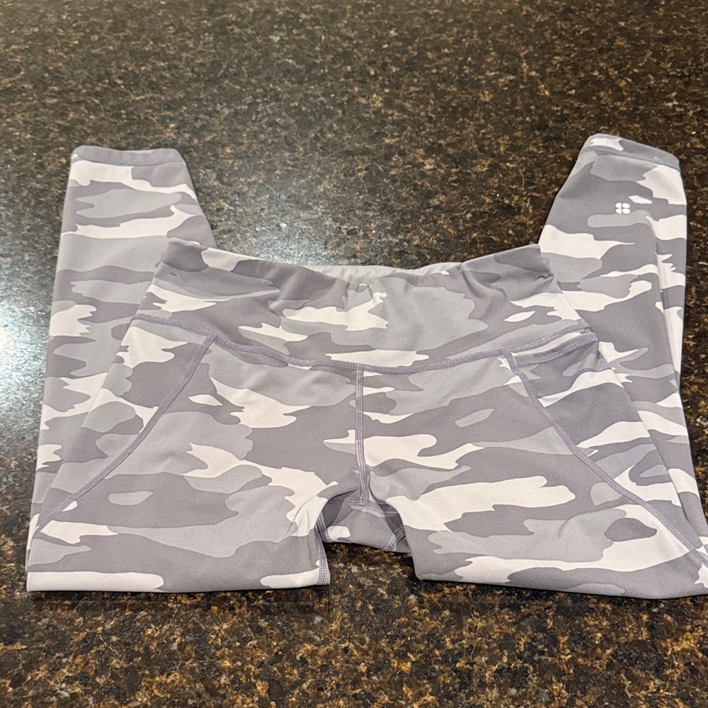 Sweaty Betty 7/8 Power  Leggings Gray Camo Size S